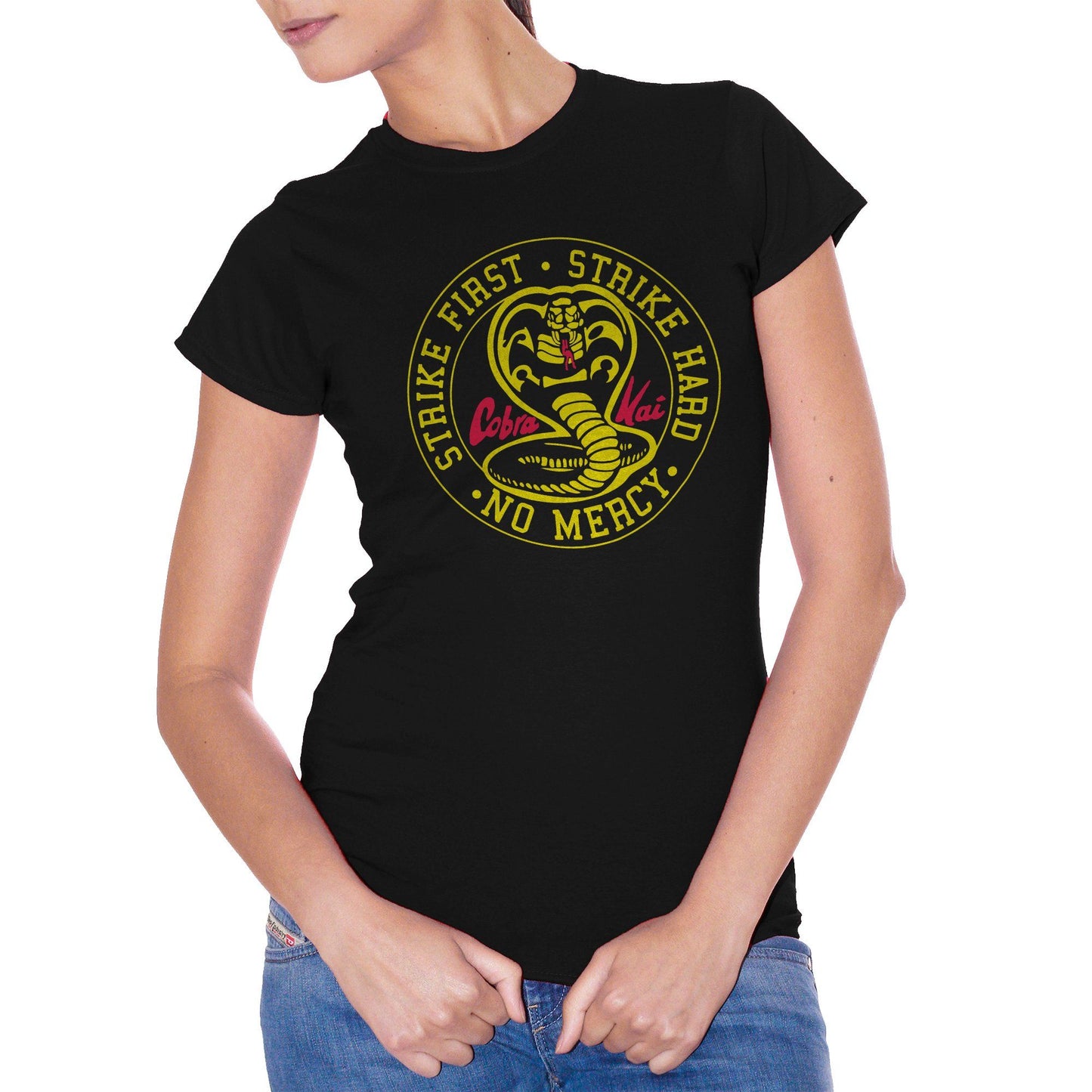 White T-Shirt Cobra Kai Logo Film cult anni 80 - Serie TV - Movie Choose ur color CucShop